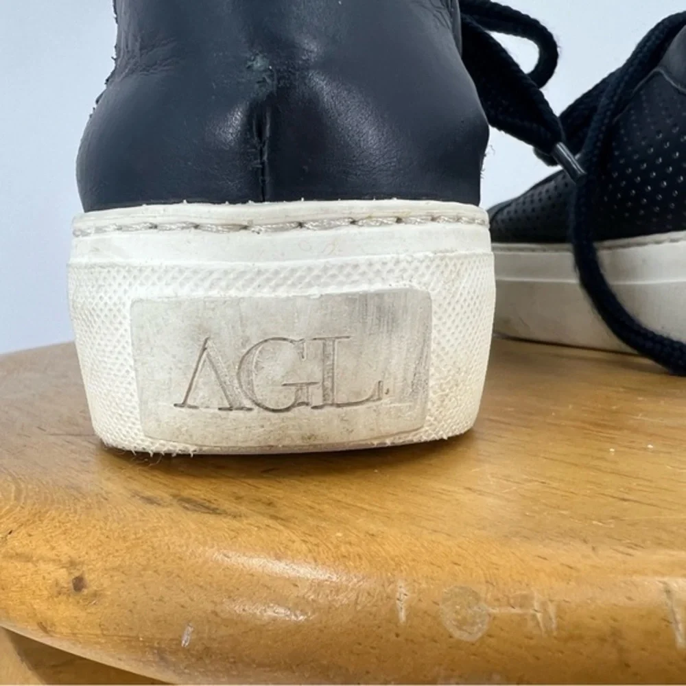 AGL Attilio Giusti Leombruni navy blue perforated lace up platform sneaker 9